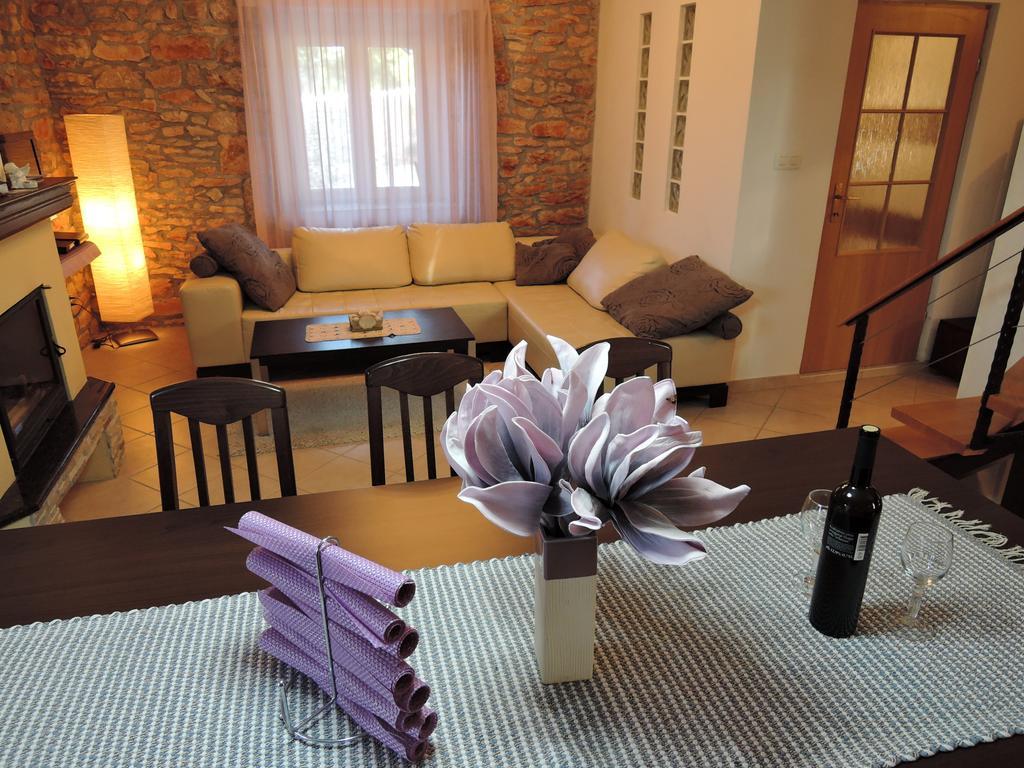 Willa Rural House Gluic Bogatić Pokój zdjęcie